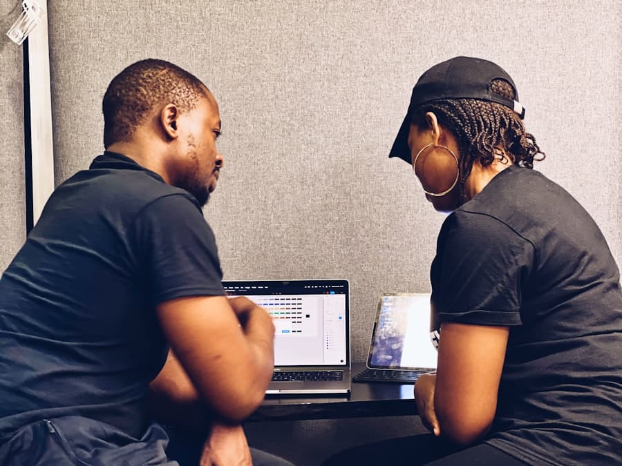 A mentor and mentee working together